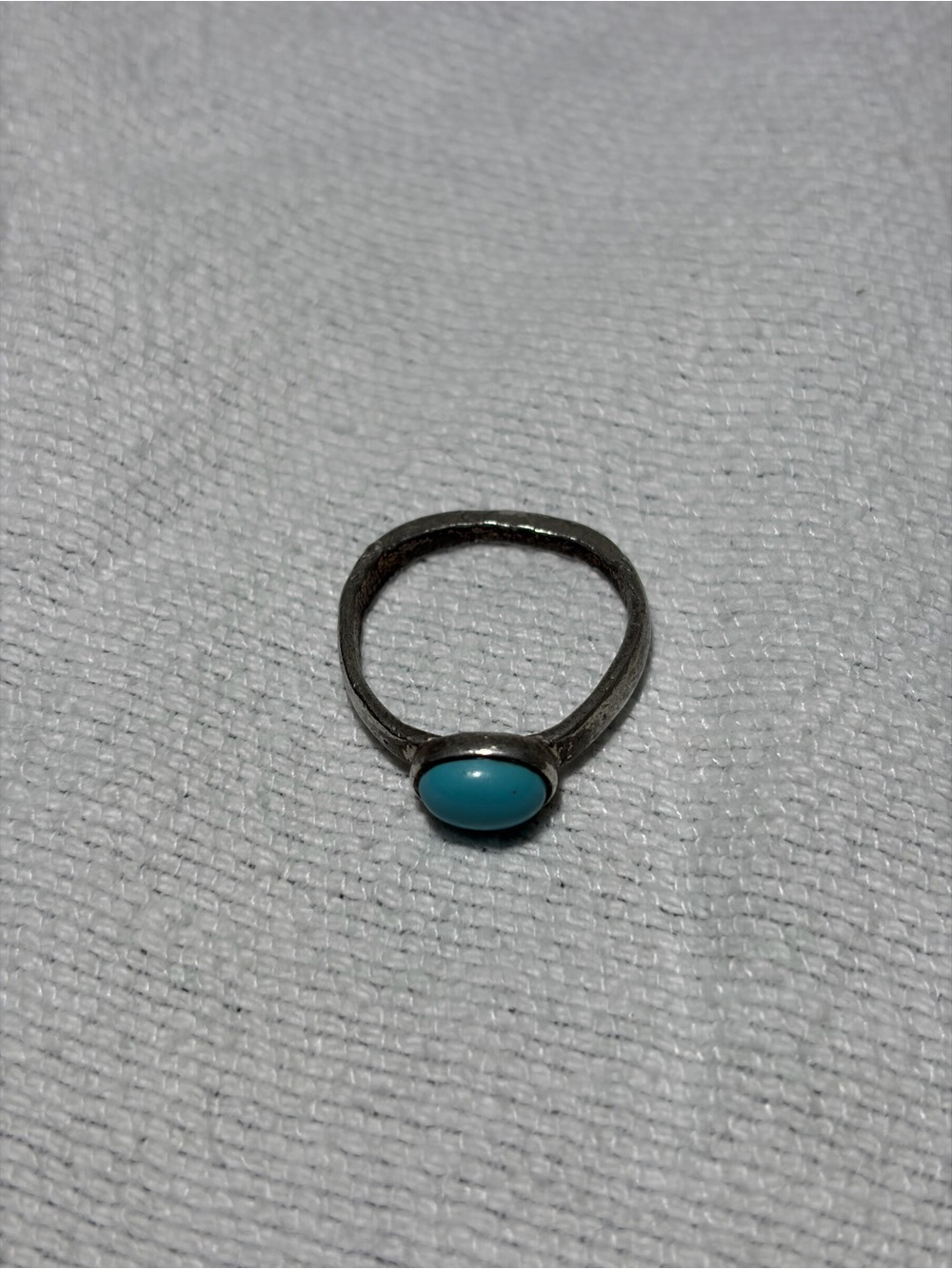 Sterling Silver Turquoise Oval Cabochon Ring - Blue